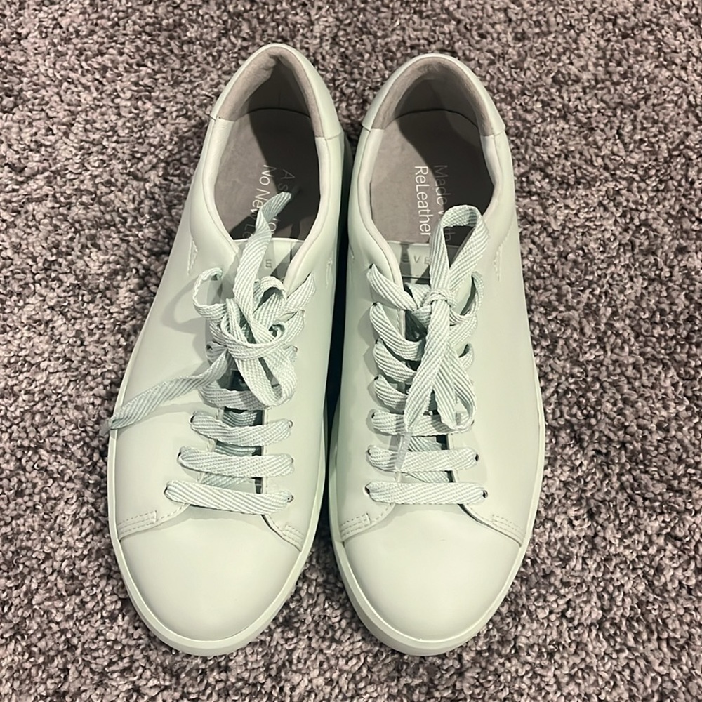NEW Everlane releathered tennis shoes woman’s 6.5 lily green - Picture 2 of 8